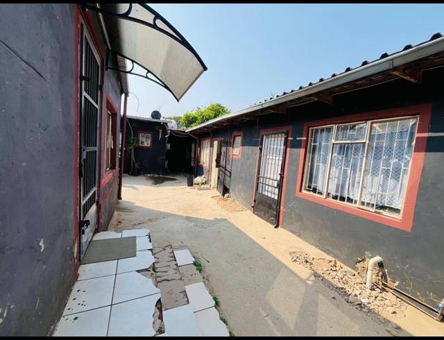 4 BEDROOM HOUSE FOR SALE IN ROSETTENVILLE